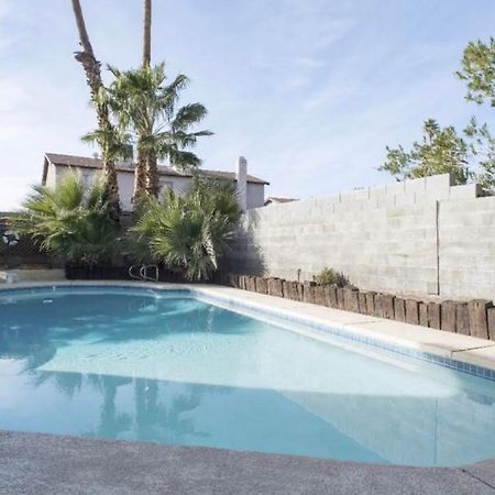 Urban Las Vegas Colonial In The Heart Of Vegas Villa ภายนอก รูปภาพ
