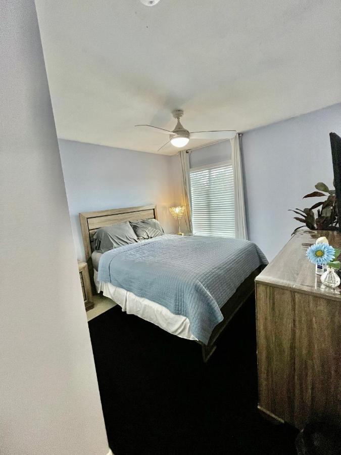 Urban Las Vegas Colonial In The Heart Of Vegas Villa ภายนอก รูปภาพ