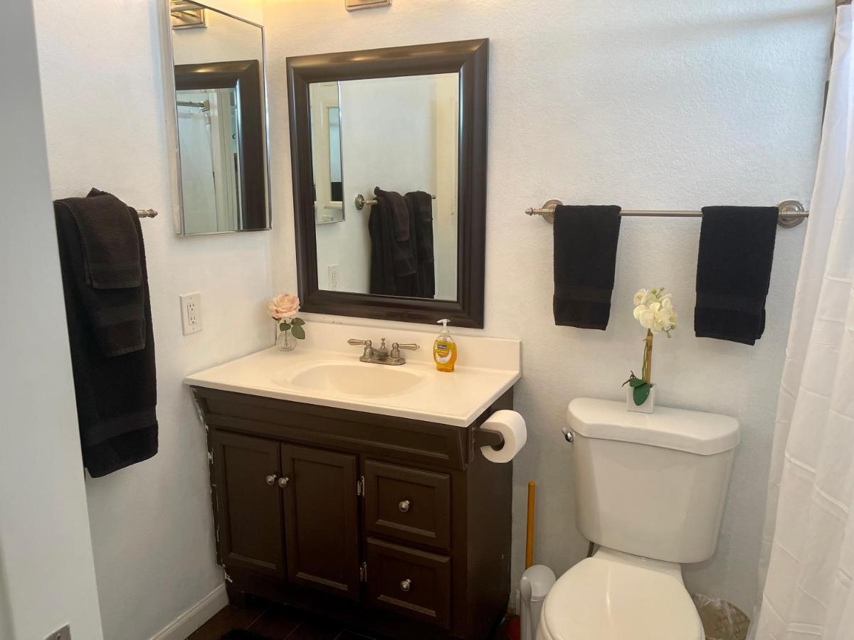Urban Las Vegas Colonial In The Heart Of Vegas Villa ภายนอก รูปภาพ