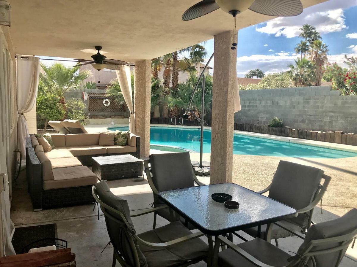Urban Las Vegas Colonial In The Heart Of Vegas Villa ภายนอก รูปภาพ