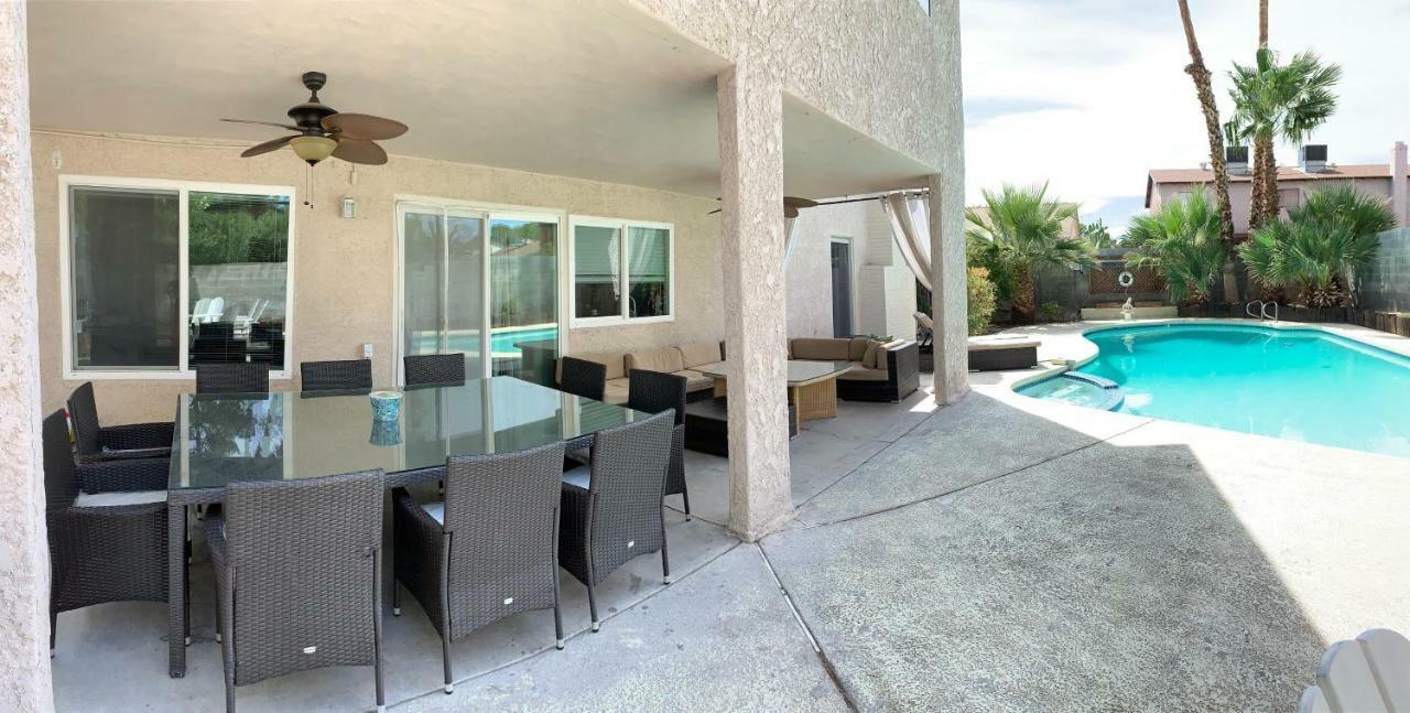 Urban Las Vegas Colonial In The Heart Of Vegas Villa ภายนอก รูปภาพ