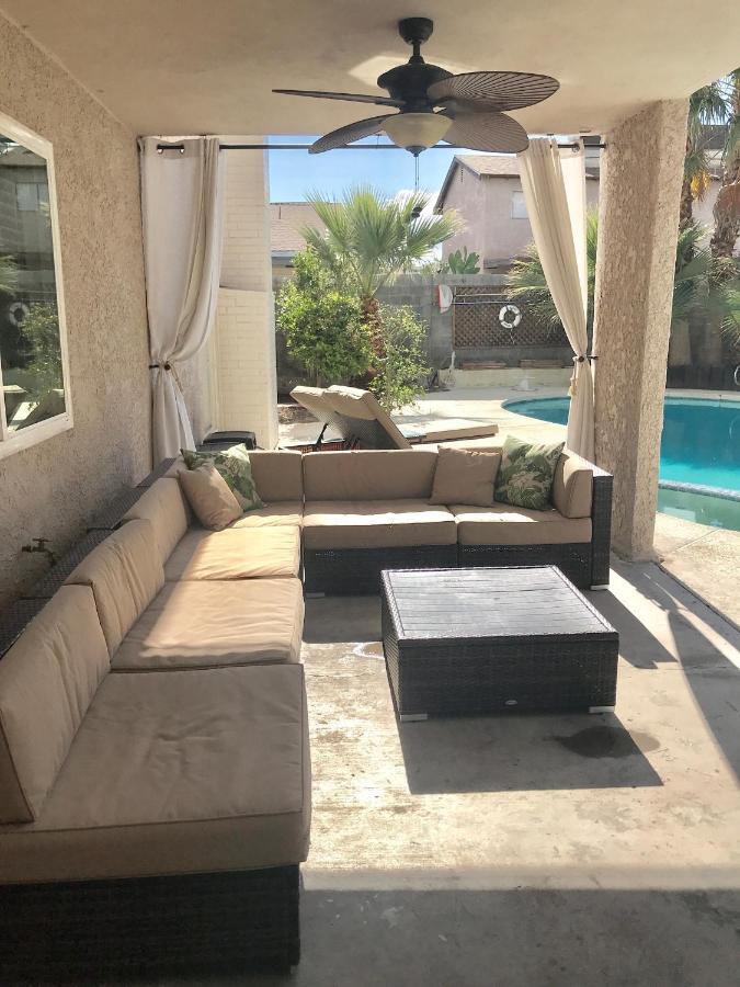 Urban Las Vegas Colonial In The Heart Of Vegas Villa ภายนอก รูปภาพ